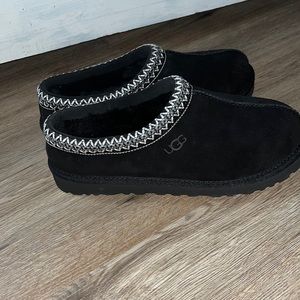 Men’s Ugg Tasman Slippers (size 9) (Black)